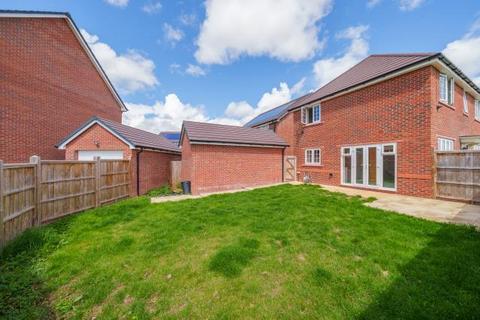 6 Lavinia Close, Worcester, WR2 5GT