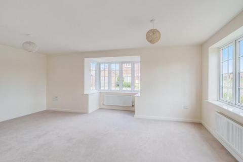 6 Lavinia Close, Worcester, WR2 5GT