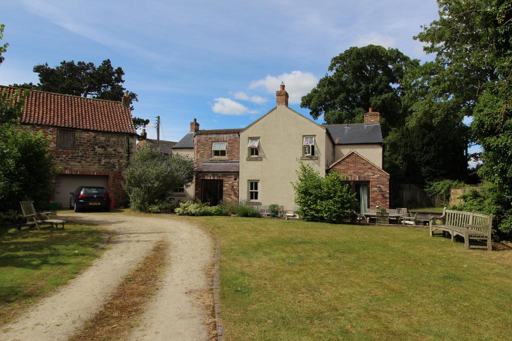 Hutton Conyers, Ripon, North... 5 bed detached house £2,100 pcm (£485 pw)