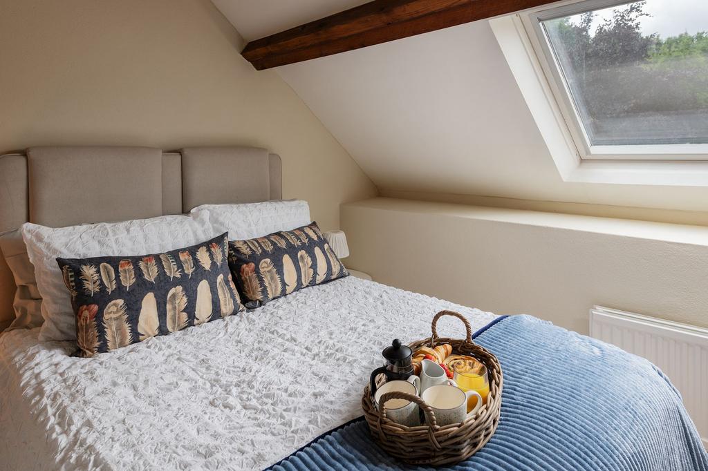 Springwell Barn, East Cornworthy: Bedroom 1