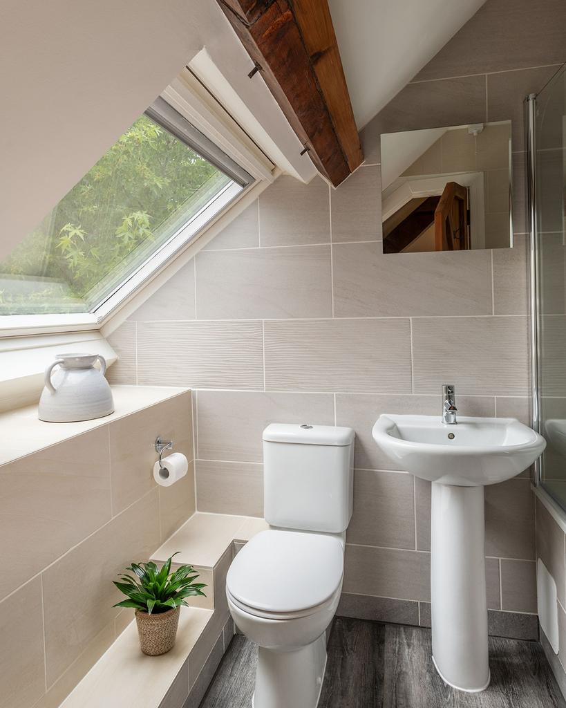 Springwell Barn, East Cornworthy: Family Bathroom