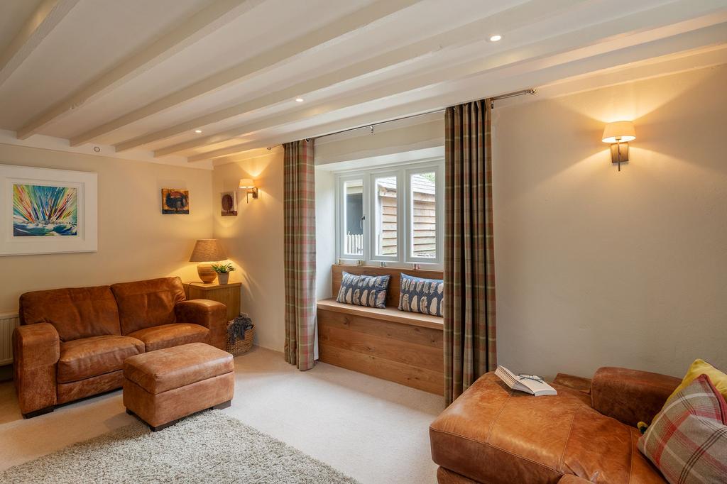 Springwell Barn, East Cornworthy: Living Room