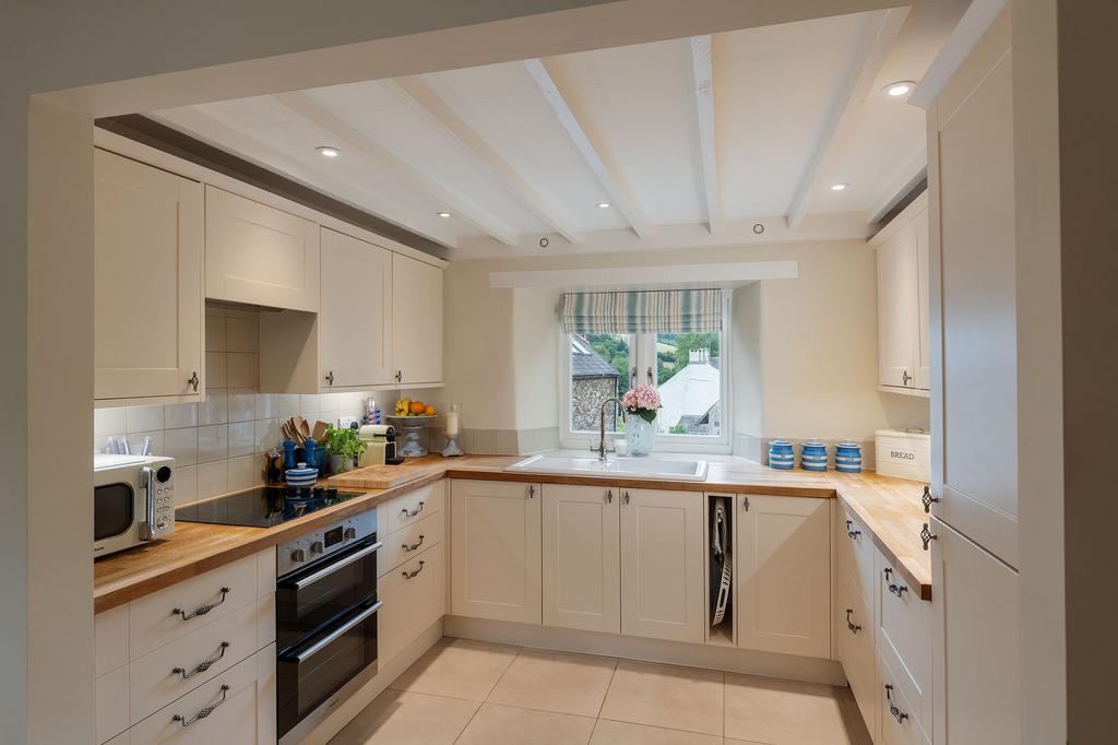 Springwell Barn, East Cornworthy: Kitchen