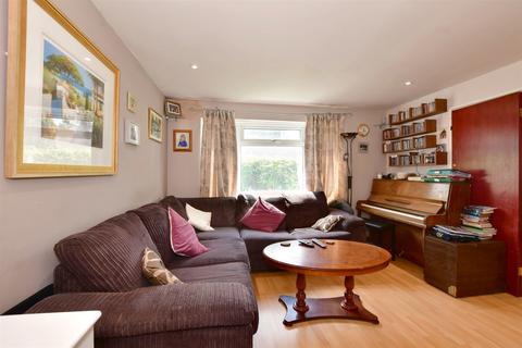 13 Brookfields, Hadlow, Tonbridge, TN11 0HG