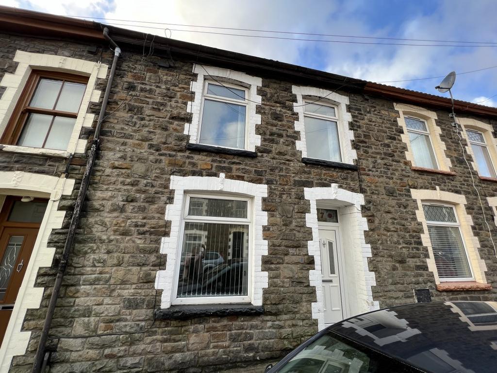 Maddox Street Clydach Vale Tonypandy 3 bed terraced house £675 pcm
