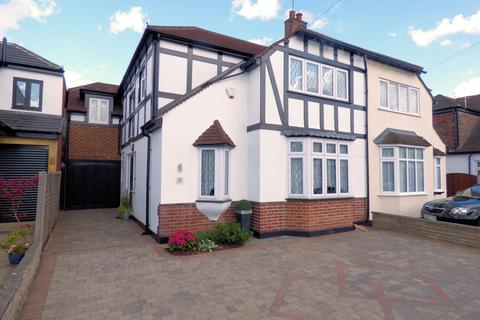 4 bedroom semi-detached house for sale, Meadow Way, Upminster RM14