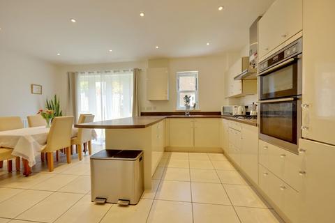 5 bedroom semi-detached house for sale, Wyvern Way, Burgess Hill, RH15