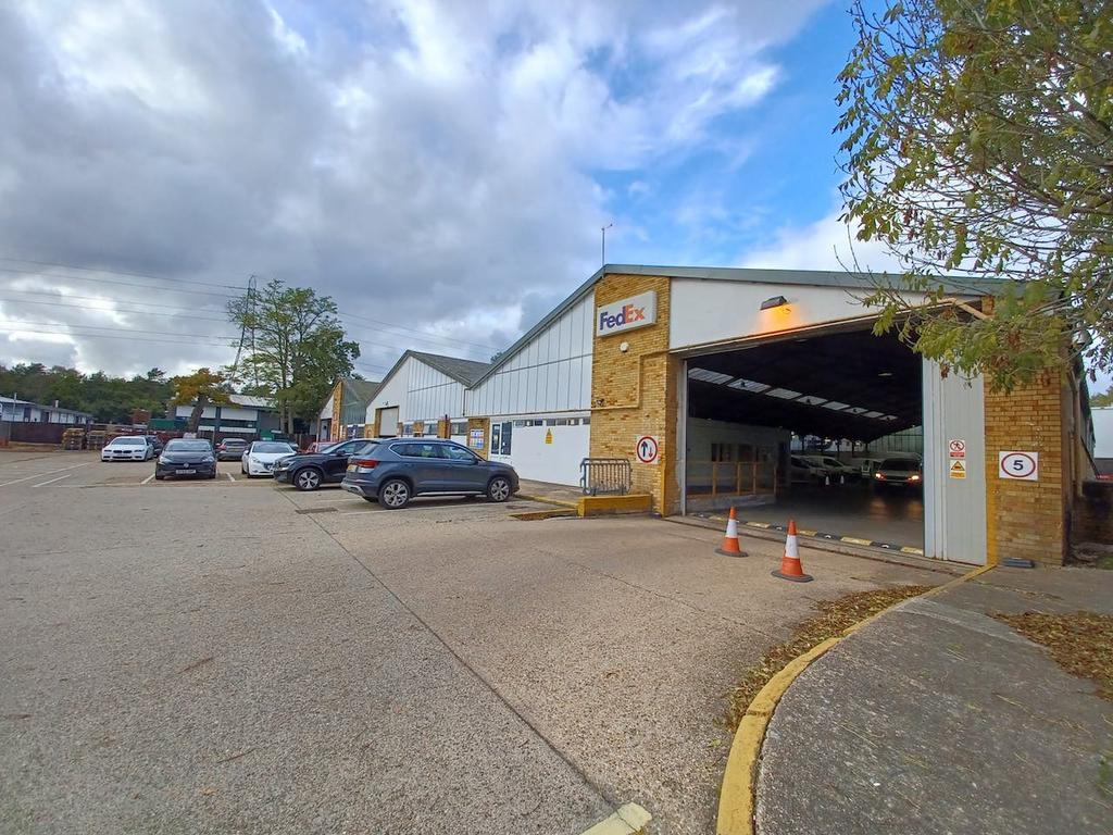 Unit 1B, Chertsey Road Industrial Estate, West Byfleet, KT14 7AX