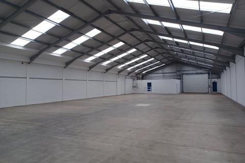 Warehouse to rent, Unit 1B, Chertsey Road Industrial Estate, West Byfleet, KT14 7AX