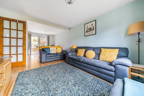 6 Lower Hanger, Haslemere, GU27 1LU