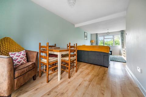 6 Lower Hanger, Haslemere, GU27 1LU