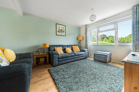 6 Lower Hanger, Haslemere, GU27 1LU