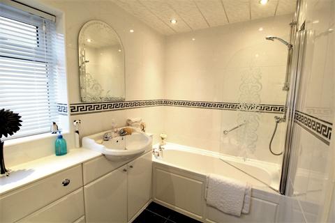 20 Braemar Drive, South Shields, NE34 7TZ