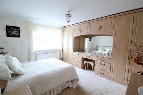 20 Braemar Drive, South Shields, NE34 7TZ