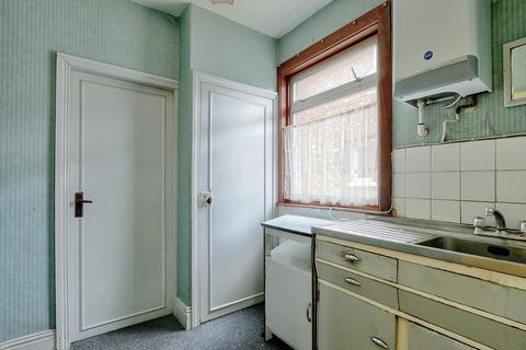 10 Belmont Avenue, South Bank, Middlesbrough, TS6 0AY