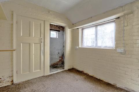 10 Belmont Avenue, South Bank, Middlesbrough, TS6 0AY