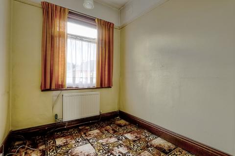 10 Belmont Avenue, South Bank, Middlesbrough, TS6 0AY