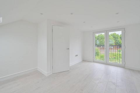3 Chipka Street, London, E14 3LD