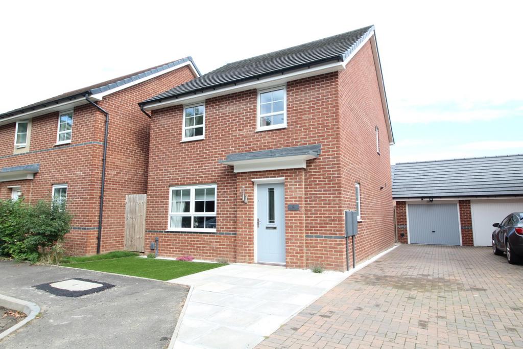 Lukes Lane, Hebburn, Tyne and Wear, NE31 4 bed detached house for sale