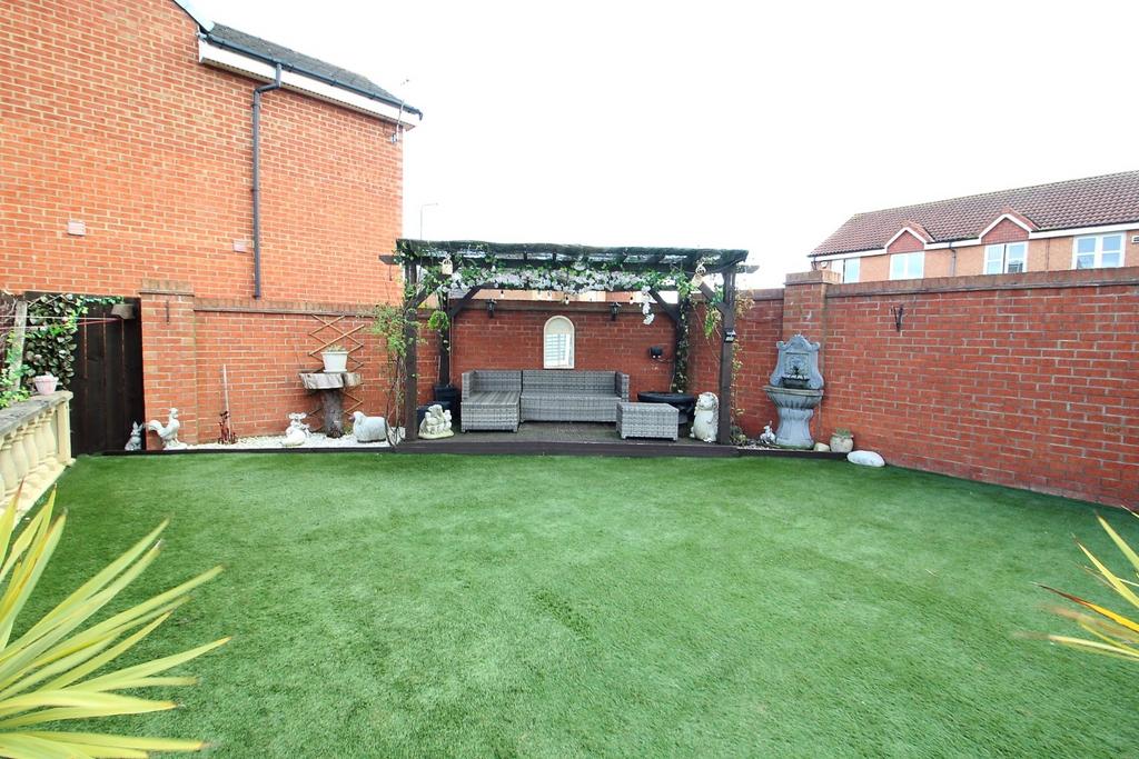 Cedar Drive, Jarrow, Tyne and Wear, NE32 4 bed detached house £270,000