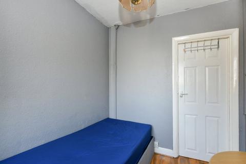 238a Staines Road, Feltham, TW14 9HG