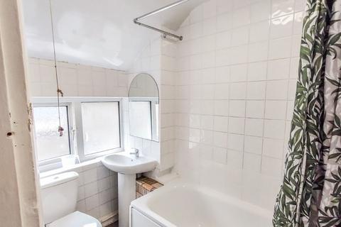 238a Staines Road, Feltham, TW14 9HG