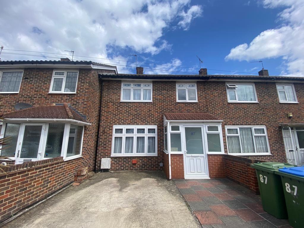 Edington Road, Abbeywood SE2 9JX 3 bed semidetached house £2,000 pcm