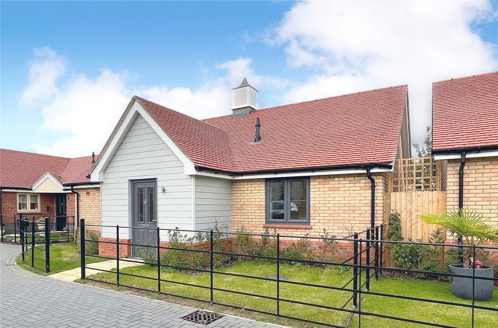 Brendon Drive, Rushmere St. Andrew, Ipswich, IP5 2 bed bungalow for