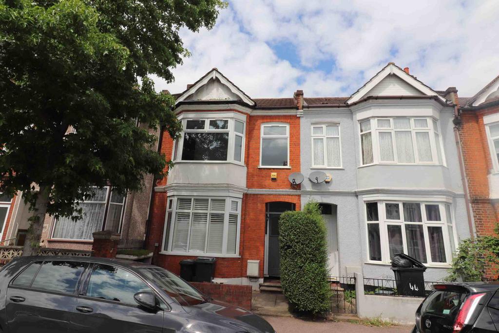 Royston Road, Penge 2 bed flat £1,600 pcm (£369 pw)