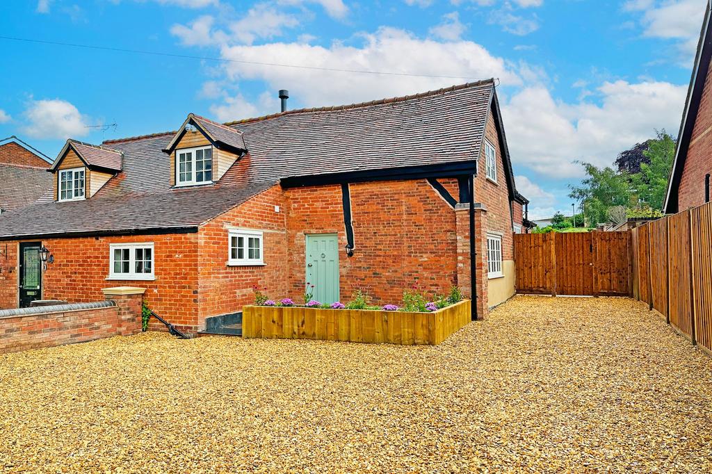 Lodge Road, Knowle, B93 2 bed cottage for sale £399,950