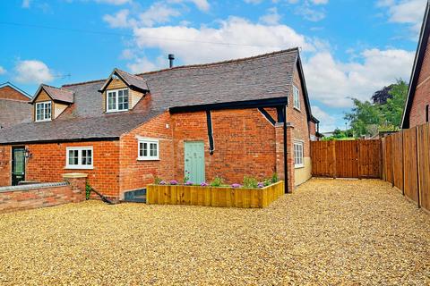 2 bedroom cottage for sale, Lodge Road, Knowle, B93