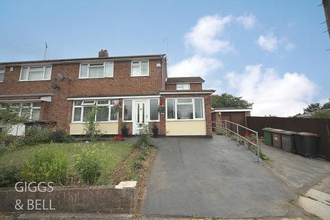 4 bedroom semi-detached house for sale, Swasedale Road, Luton, Bedfordshire, LU3
