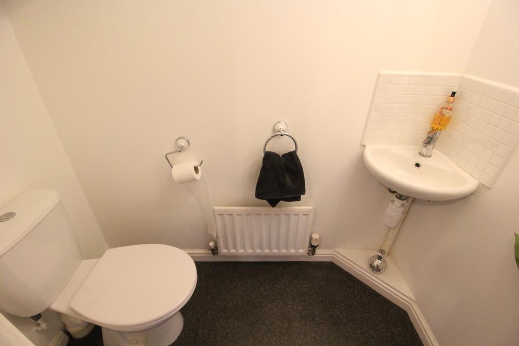 Landfall Drive, Hebburn, Tyne and Wear, NE31 4 bed townhouse for sale £210,000