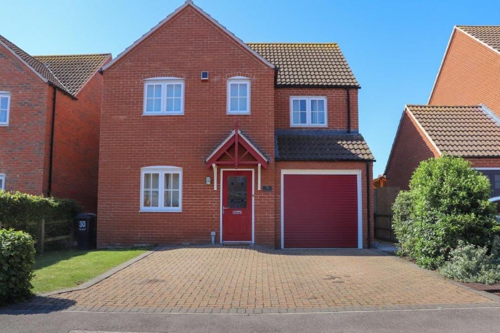 Hancock Drive, Bardney, Lincoln LN3 3 bed detached house for sale £