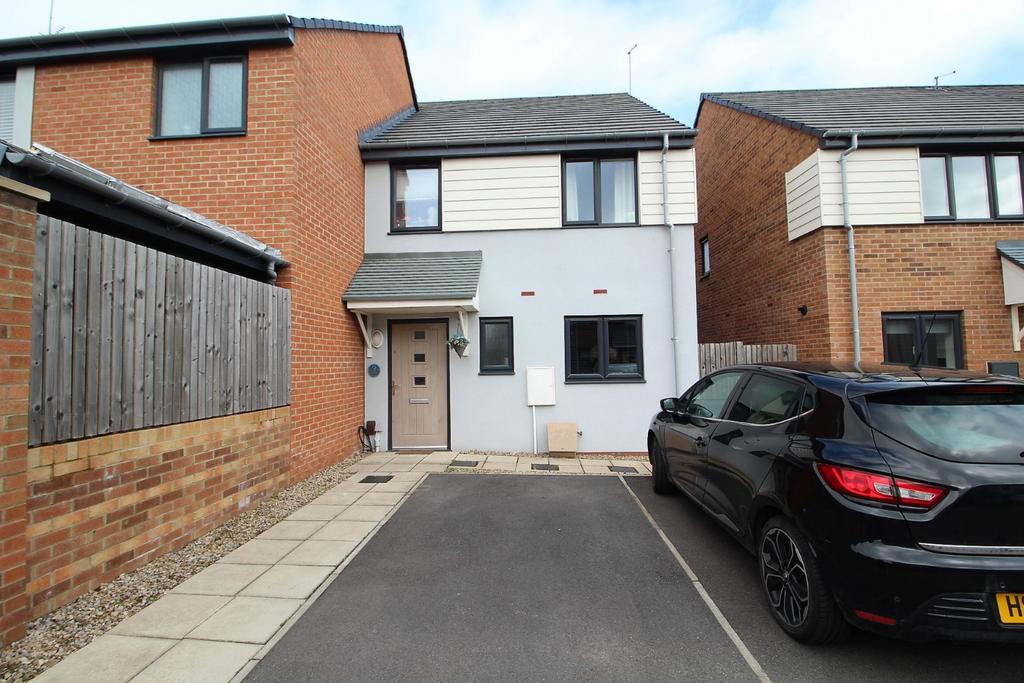Harvey Close, South Shields, Tyne and Wear, NE33 3 bed semidetached