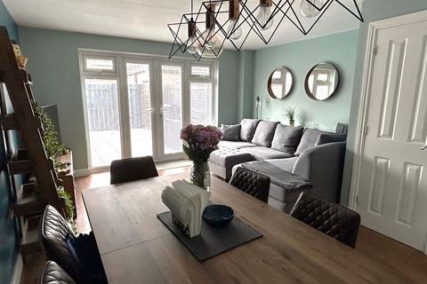 3 bedroom end of terrace house for sale, Bicester Grove, The Hawthorns, Hebburn, Tyne & Wear, NE31
