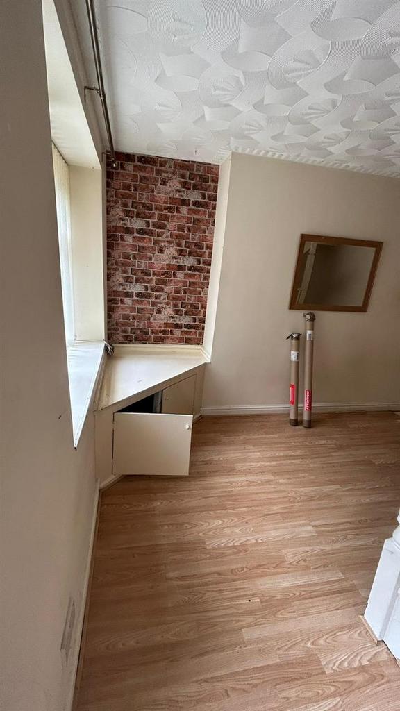 Street, Tredegar 1 bed terraced house £475 pcm (£110 pw)