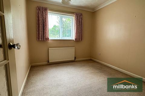32 Edenside Drive, Attleborough, NR17 2EL