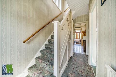 89 Riverdene, Edgware, HA8 9TB