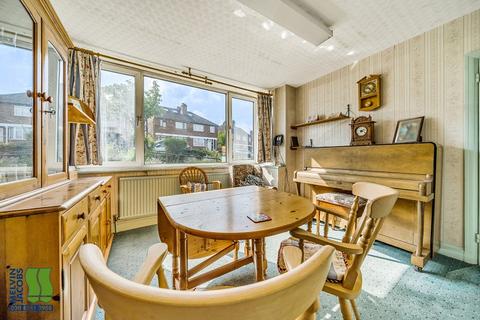 89 Riverdene, Edgware, HA8 9TB