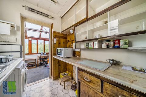 89 Riverdene, Edgware, HA8 9TB