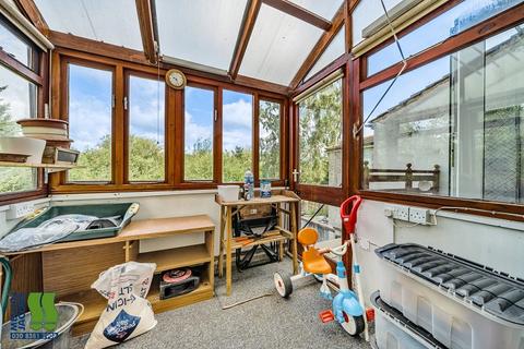 89 Riverdene, Edgware, HA8 9TB