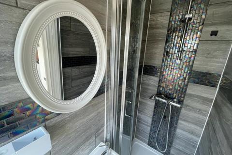 undefined, Green Road, Southgate