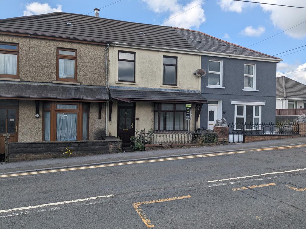 Llandeilo Road, Cross Hands, Llanelli, SA14 6RD 3 bed terraced house