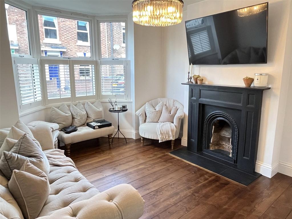 Queen Street, Castlefields, Shrewsbury, Shropshire, SY1 2 bed end of
