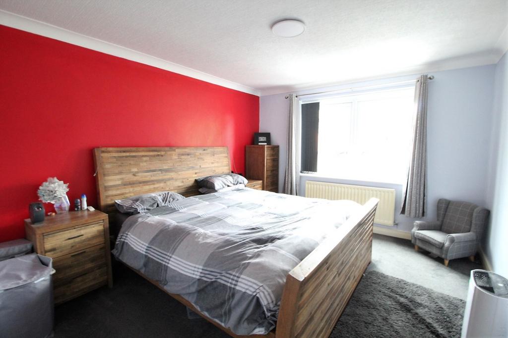 Manor Court, South Shields, Tyne and... 2 bed apartment £135,000