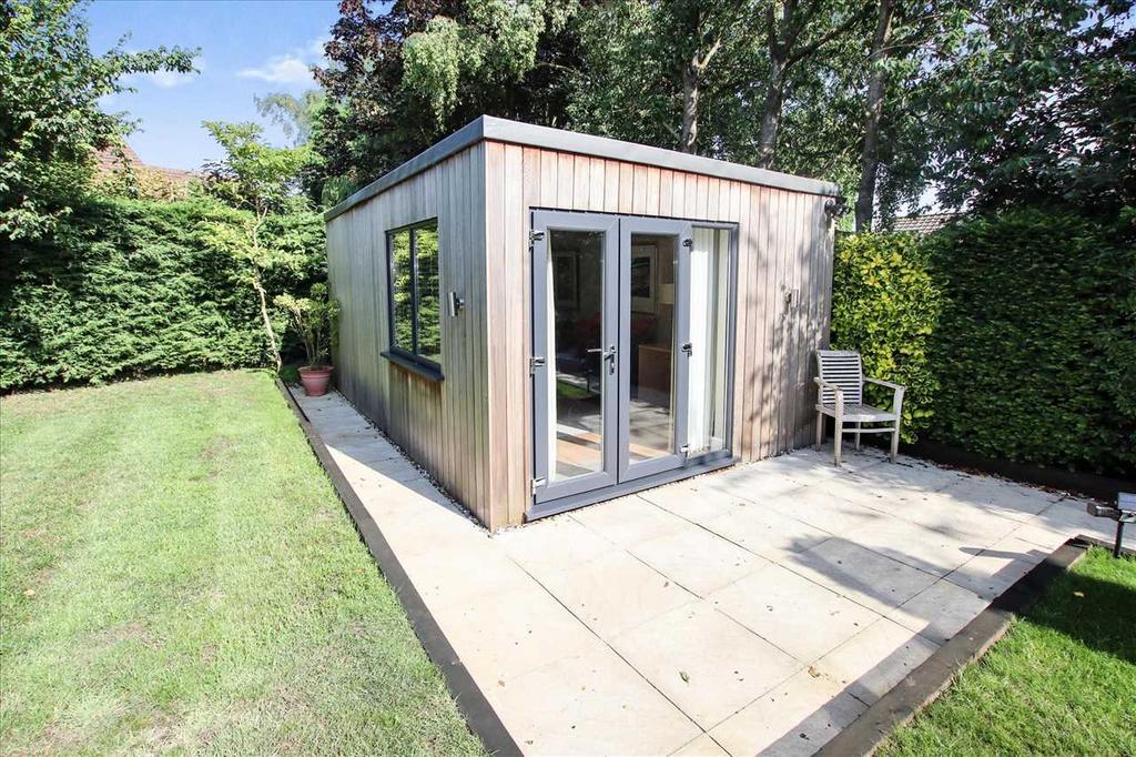 Outdoor office/annex