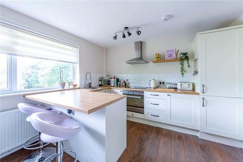 2 bedroom flat for sale, Aysgarth Close, Harpenden