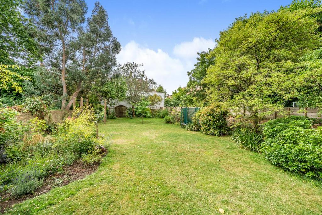 Canfield Gardens, South Hampstead 1 bed flat for sale £600,000