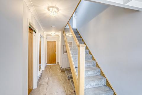11 Albion Road, Benfleet, SS7 5PU